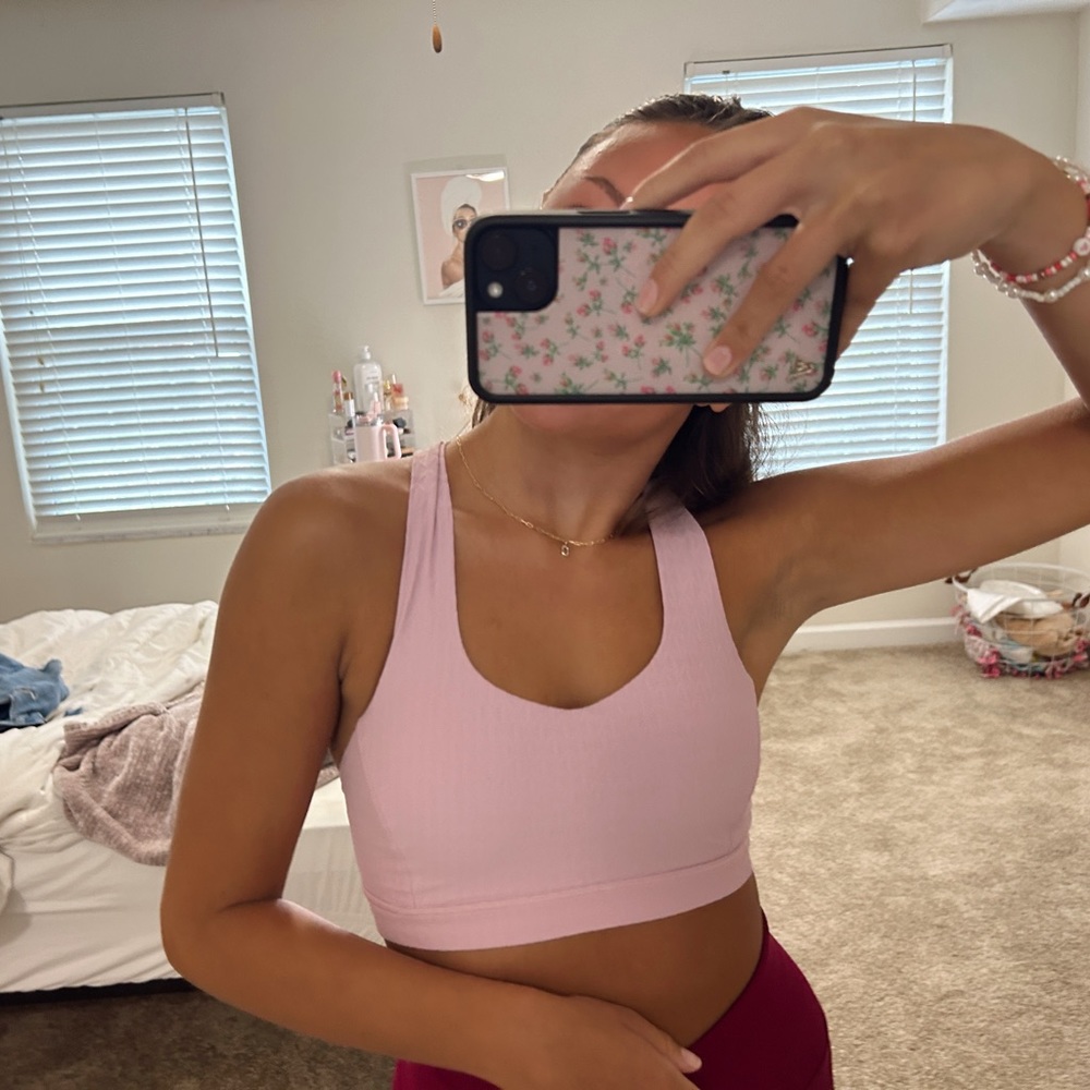 Lululemon sports bra
